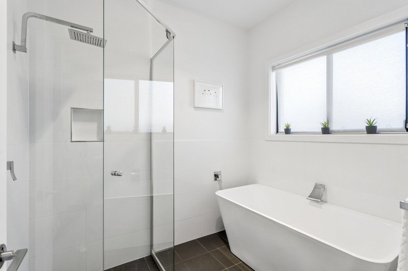 Photo - 42 Light Avenue, Munno Para SA 5115 - Image 15