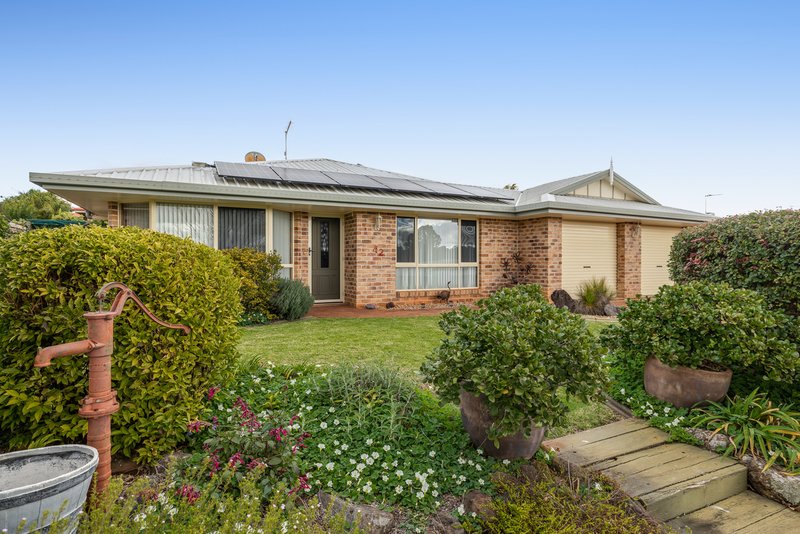 Photo - 42 Lorraine Crescent, Centenary Heights QLD 4350 - Image 1