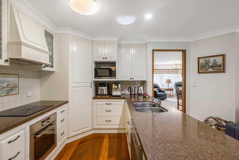 Photo - 42 Lorraine Crescent, Centenary Heights QLD 4350 - Image 4