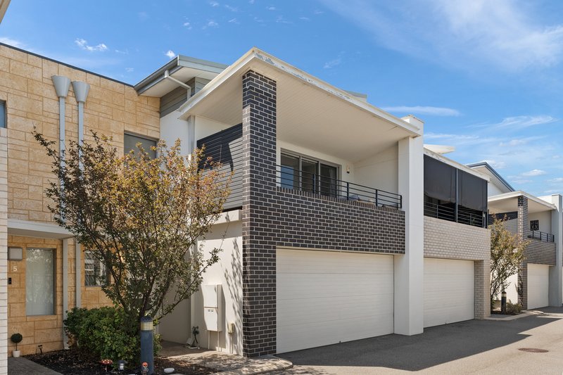 Photo - 4/2 Louvre Way, Baldivis WA 6171 - Image 1