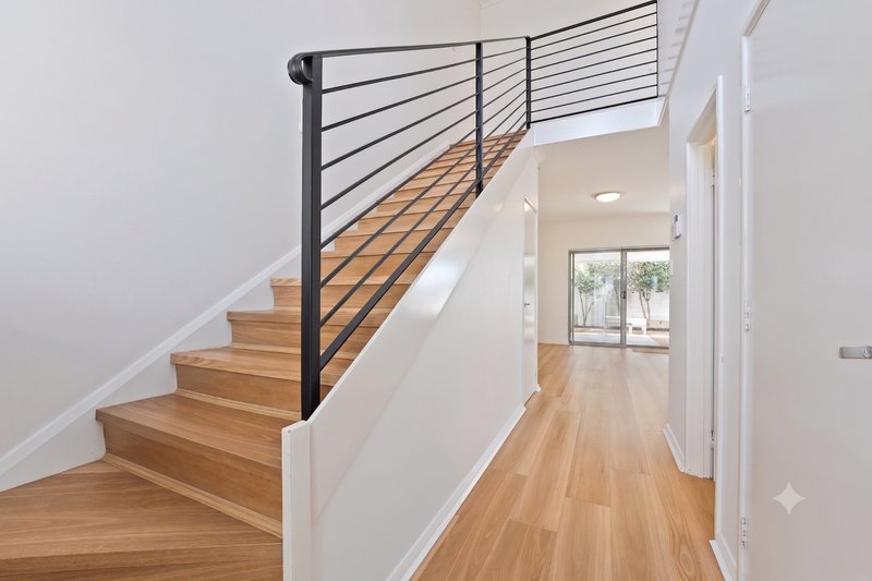 Photo - 4/2 Louvre Way, Baldivis WA 6171 - Image 9