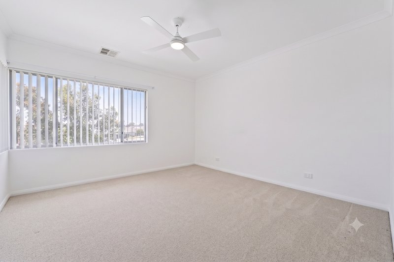 Photo - 4/2 Louvre Way, Baldivis WA 6171 - Image 13