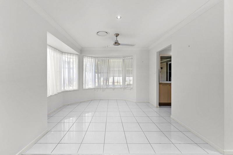 Photo - 42 Lucas Drive, Burrum Heads QLD 4659 - Image 7