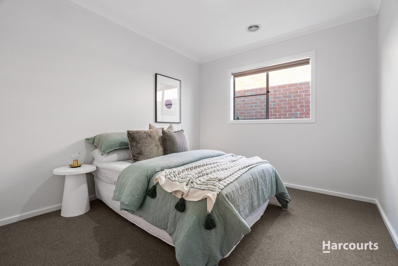 Photo - 42 Madden Boulevard, Tarneit VIC 3029 - Image 11