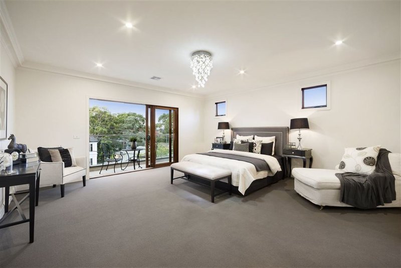 Photo - 42 Madeline Street, Glen Waverley VIC 3150 - Image 8