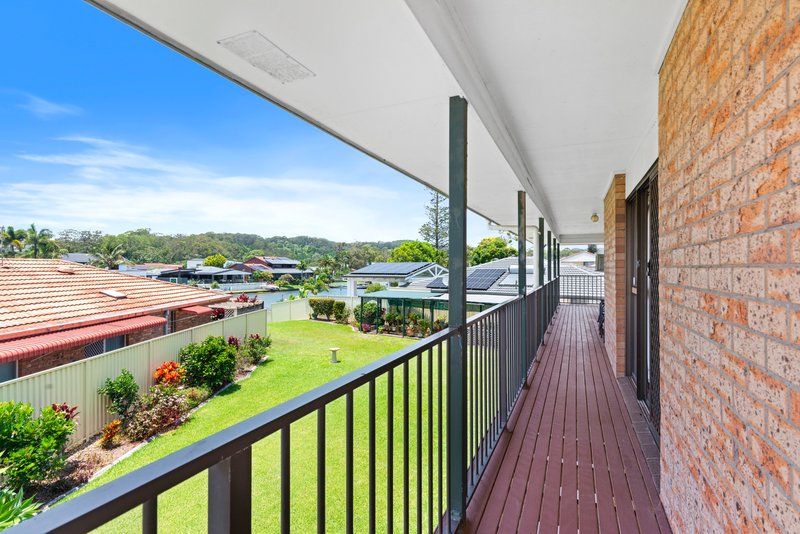 Photo - 42 Mainsail Street, Currumbin Waters QLD 4223 - Image 13