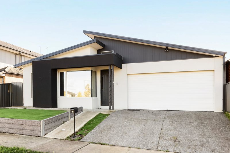 Photo - 42 Margot Circuit, Kalkallo VIC 3064 - Image 1