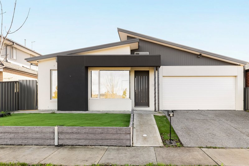 Photo - 42 Margot Circuit, Kalkallo VIC 3064 - Image 2