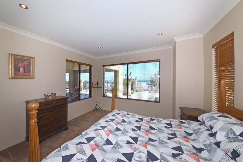 Photo - 42 Mariners View, Mindarie WA 6030 - Image 7