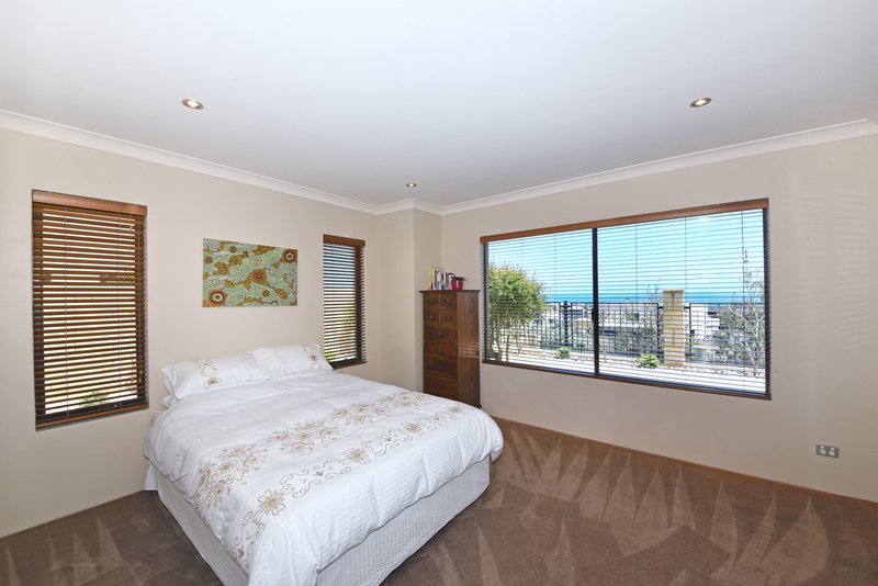 Photo - 42 Mariners View, Mindarie WA 6030 - Image 11