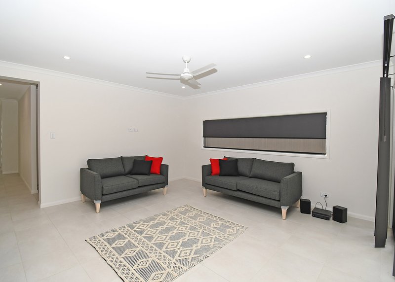 Photo - 42 Martin Street, Point Vernon QLD 4655 - Image 5