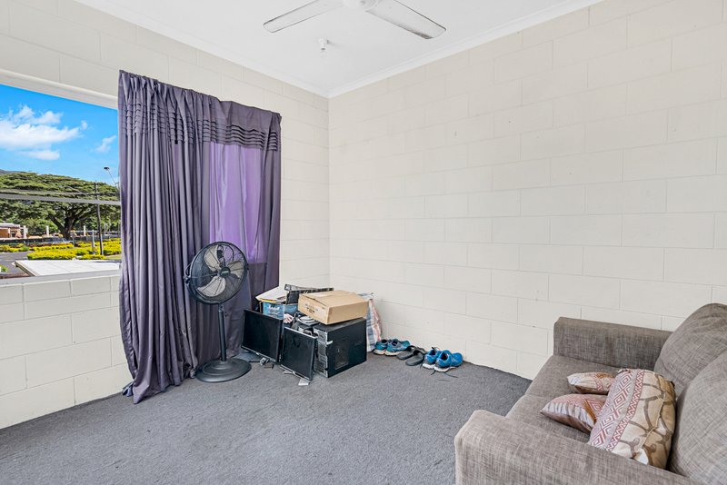 Photo - 4/2 Mayers Street, Manunda QLD 4870 - Image 3