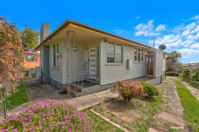 Photo - 42 Middle Road, Devonport TAS 7310 - Image 2