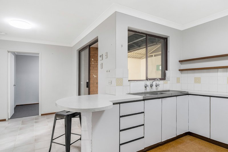 Photo - 42 Moira Avenue, Forrestfield WA 6058 - Image 12