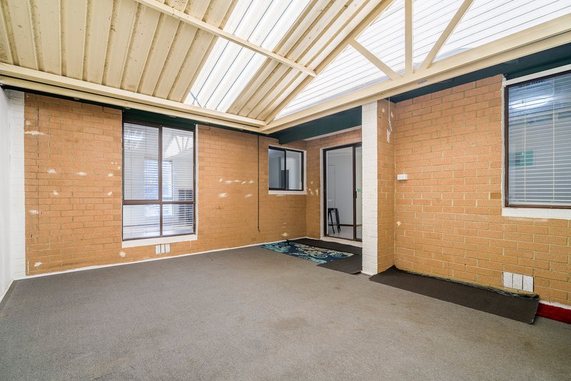Photo - 42 Moira Avenue, Forrestfield WA 6058 - Image 23