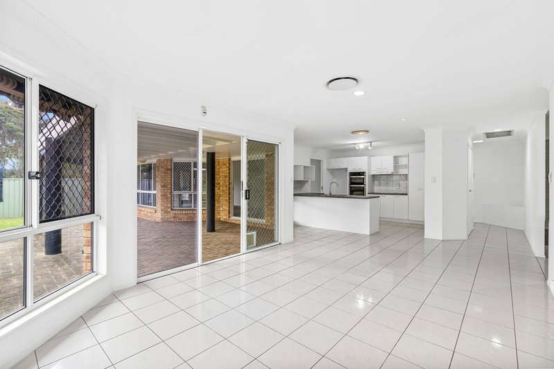 Photo - 42 Morfantaine Terrace, Parkwood QLD 4214 - Image 4