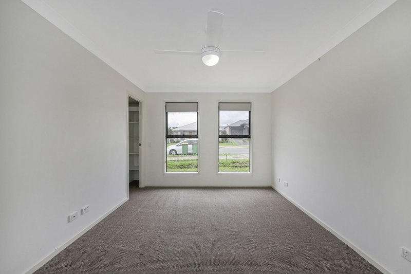 Photo - 42 Mount Mee , Park Ridge QLD 4125 - Image 4