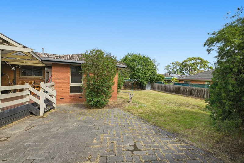 Photo - 42 Mowbray Drive, Wantirna South VIC 3152 - Image 6
