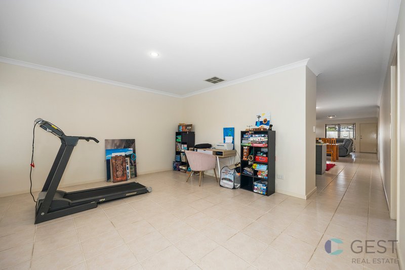 Photo - 42 Musselbrook Trail, Ellenbrook WA 6069 - Image 8