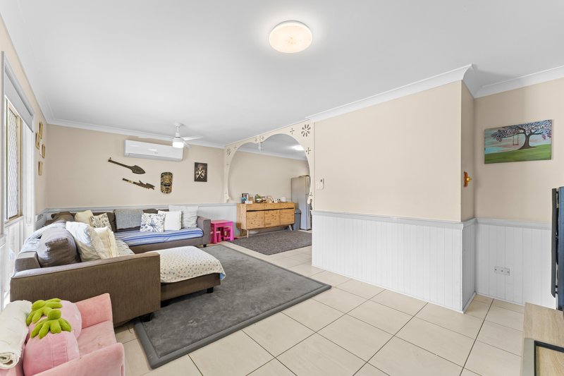 Photo - 42 Myall Street, Crestmead QLD 4132 - Image 2