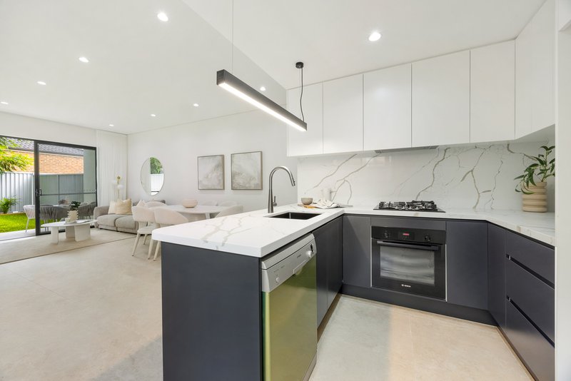 Photo - 42 New Orleans Crescent, Maroubra NSW 2035 - Image 3