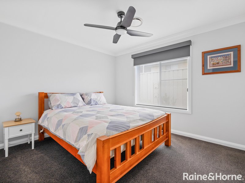 Photo - 42 Newlands Crescent, Kelso NSW 2795 - Image 11
