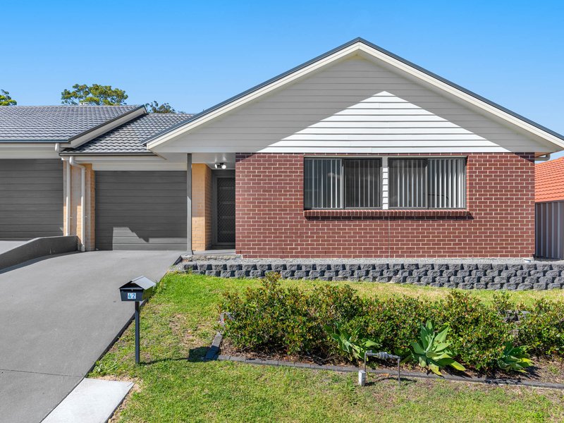 Photo - 42 Nigella Circuit, Hamlyn Terrace NSW 2259 - Image 2