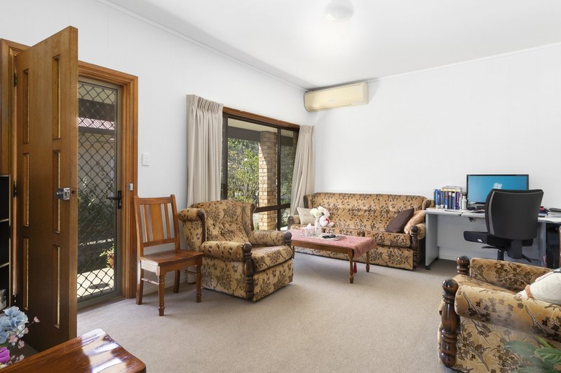 Photo - 42 Nimbin Street, Narrabundah ACT 2604 - Image 4