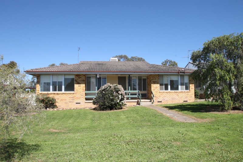 42 Nowland Avenue, Quirindi NSW 2343