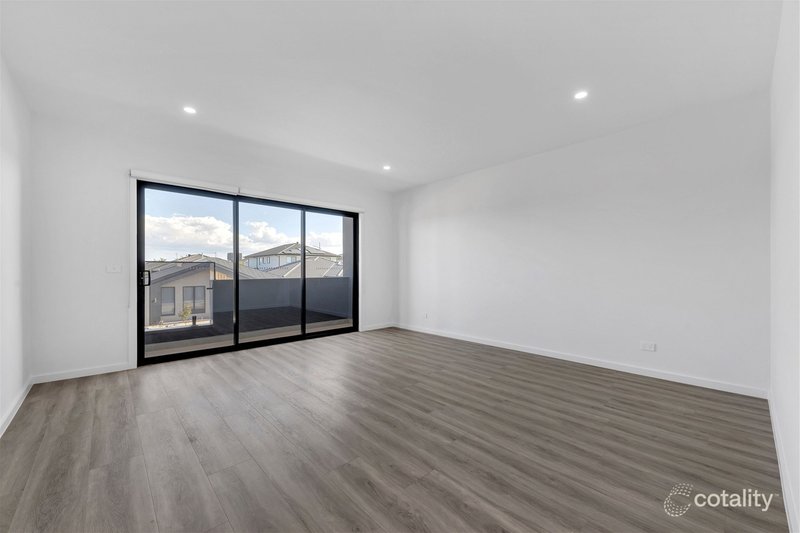 Photo - 42 Nubeena Crescent, Donnybrook VIC 3064 - Image 8