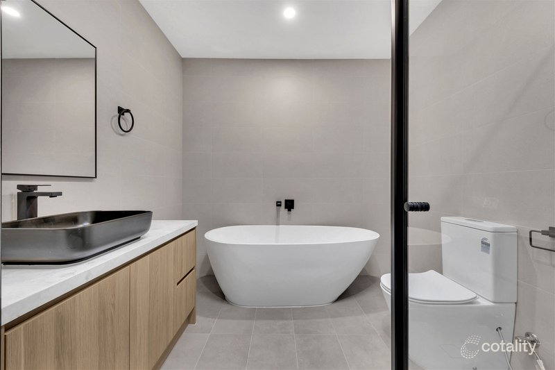 Photo - 42 Nubeena Crescent, Donnybrook VIC 3064 - Image 10