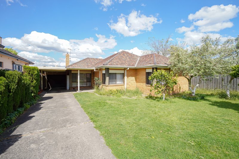 42 Oakhill Avenue, Reservoir VIC 3073