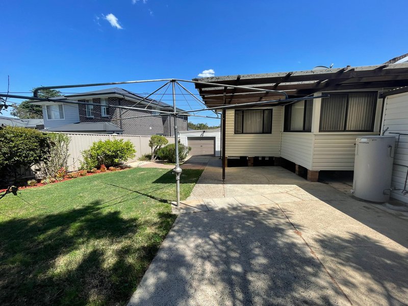 Photo - 42 Ogilvy Street, Peakhurst NSW 2210 - Image 16