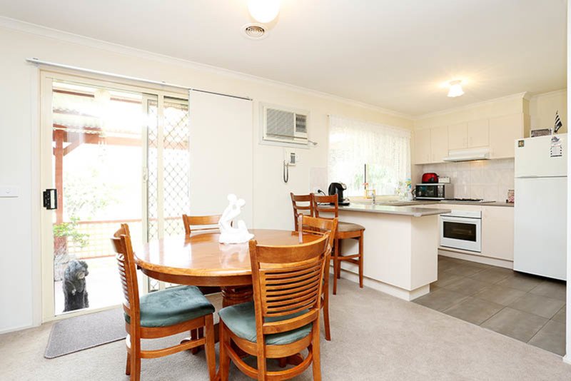 Photo - 42 Old Plenty Road, South Morang VIC 3752 - Image 5