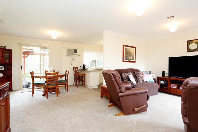 Photo - 42 Old Plenty Road, South Morang VIC 3752 - Image 6