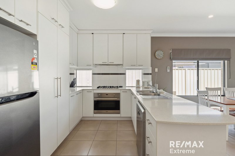 Photo - 42 Olivedale Road, Madeley WA 6065 - Image 4