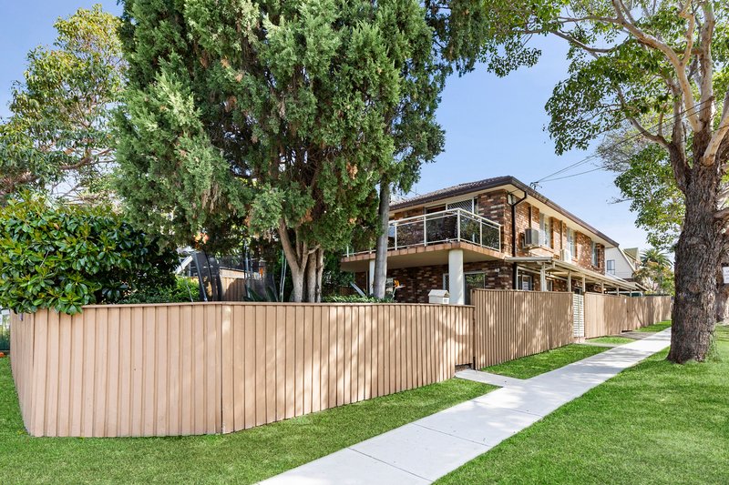 Photo - 42 Oliver Street (Cnr Of Surfers Parade) , Freshwater NSW 2096 - Image 13