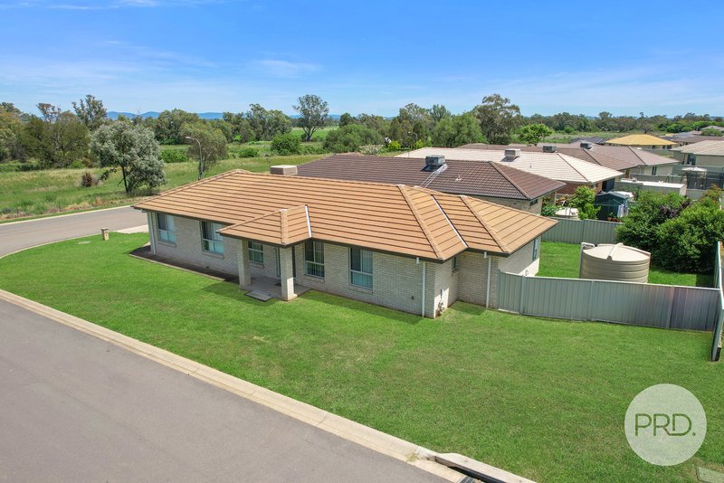 Photo - 42 Orley Drive, Tamworth NSW 2340 - Image 14