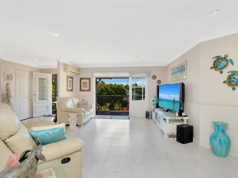 Photo - 42 Paddington Drive, Carrara QLD 4211 - Image 10