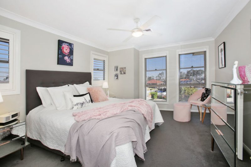 Photo - 42 Pambula Crescent, Merrylands NSW 2160 - Image 6