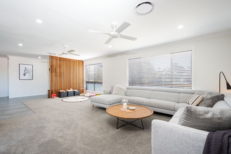 Photo - 42 Parasol Street, Ashmore QLD 4214 - Image 2