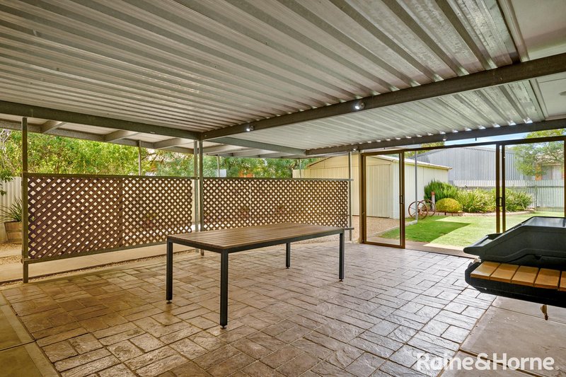 Photo - 42 Parramatta Drive, Morphett Vale SA 5162 - Image 9