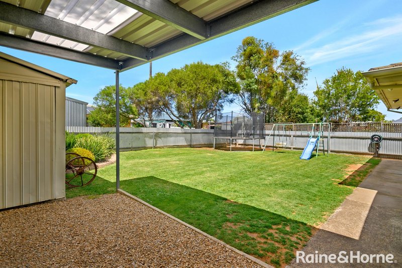 Photo - 42 Parramatta Drive, Morphett Vale SA 5162 - Image 10