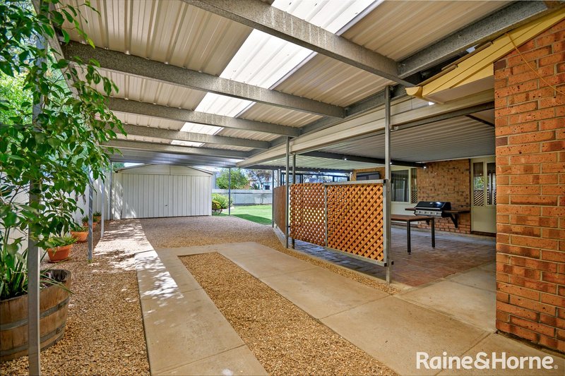 Photo - 42 Parramatta Drive, Morphett Vale SA 5162 - Image 11