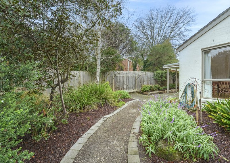 Photo - 4/2 Parrs Road, Croydon VIC 3136 - Image 4