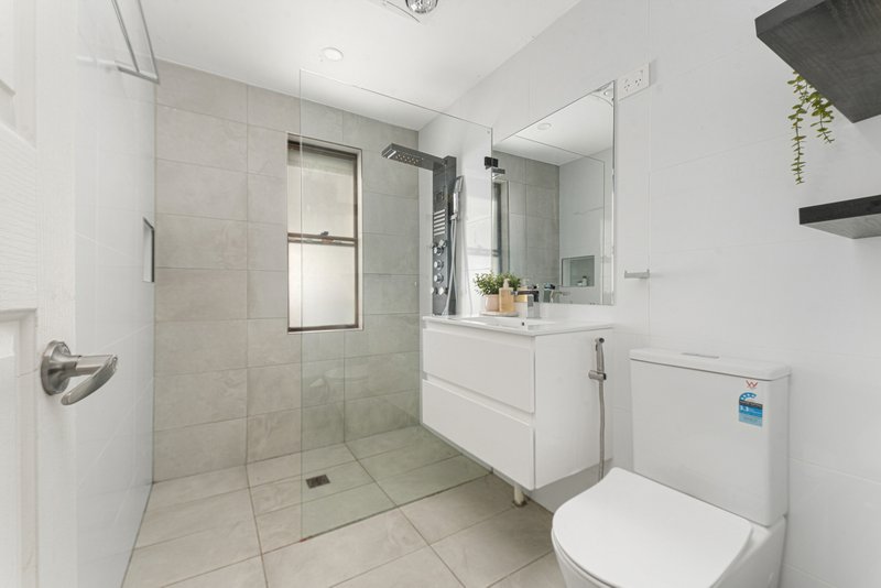 Photo - 42 Parsons Street, Ashcroft NSW 2168 - Image 5