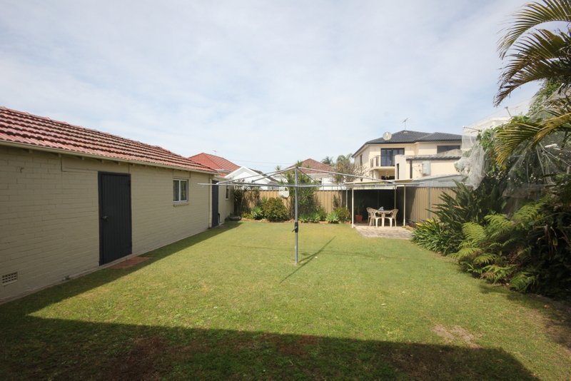 Photo - 42 Pasadena Street, Monterey NSW 2217 - Image 6