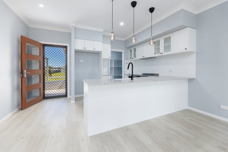 Photo - 42 Peakview Drive, Caboolture QLD 4510 - Image 2