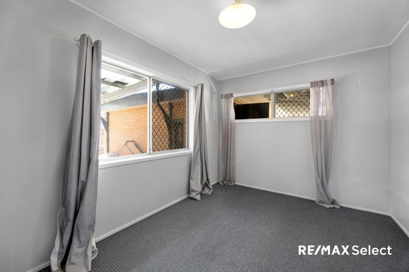 Photo - 42 Pharlap Parade, Ooralea QLD 4740 - Image 19