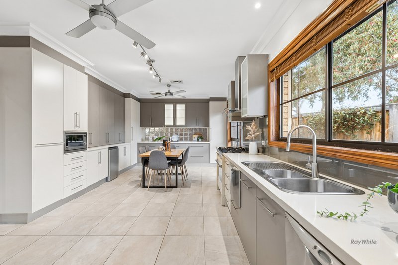 Photo - 42 Pindari Avenue, Taylors Lakes VIC 3038 - Image 6